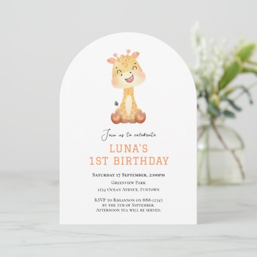 Cute Giraffe arch 1st birthday invitation Kaart (Staand voorkant)