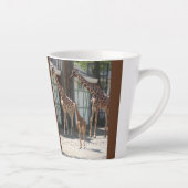 Cute Giraffe Familie Design Latte Mok (Rechts)