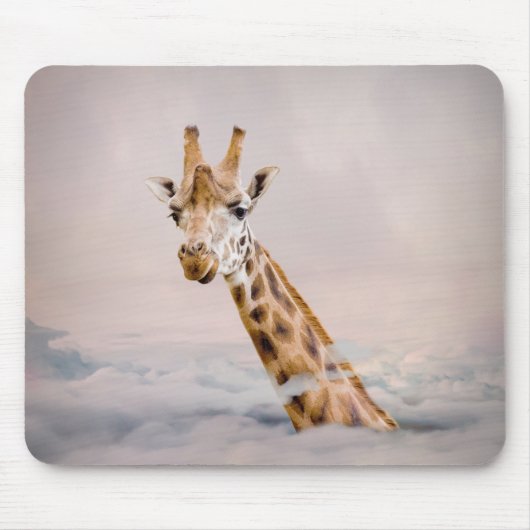 Cute giraffe head in wolken muismat (Voorkant)
