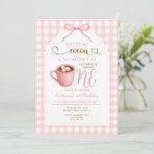Cute Girl Bow Hot Cocoa 1st birthday Pink Gingham Kaart (Staand voorkant)