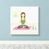 Cute Girl doet Yoga in een  kamer Canvas Afdruk (Insitu (Houten vloer))