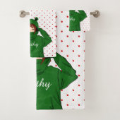 Cute Girl met Green Frog Hoody Drawing Bad Handdoek (Insitu)