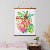 Cute Girl Monkey Climbing Tree Hangend Wandkleed (Slaapkamer)