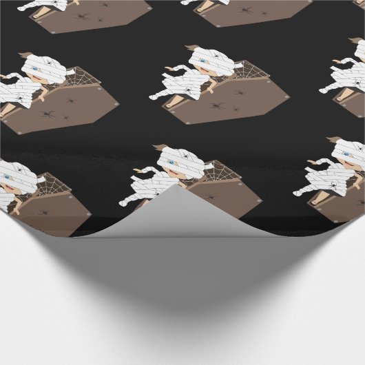 Cute Girl Mummy Coffin Halloween Design Cadeaupapier (Hoek)