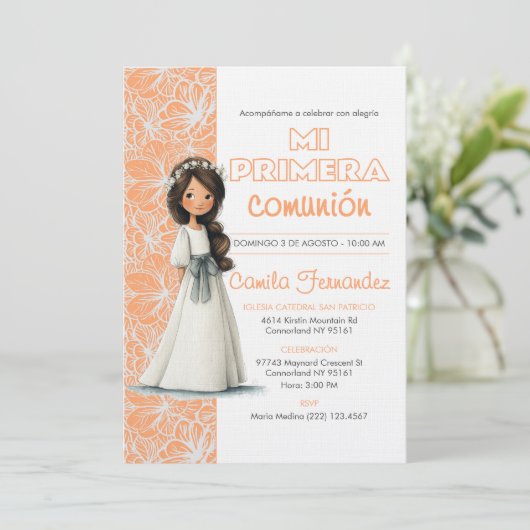 Cute Girl Peach Background Spanish First Communion Kaart (Staand voorkant)