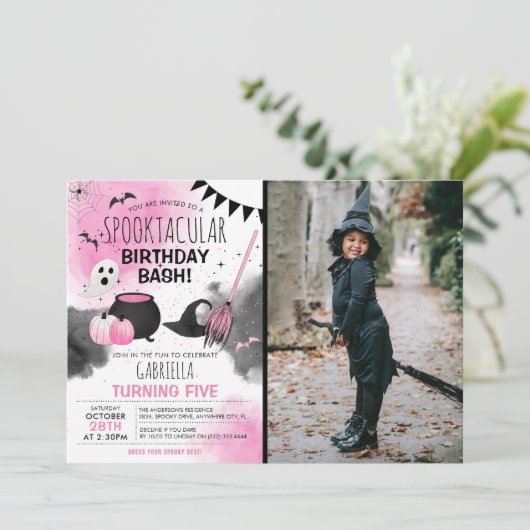 Cute Girls Spooktacular Halloween Birthday Foto Kaart (Staand voorkant)