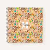 Cute Girly Pink Floral Sloth Pattern Monogrammed Notitieboek (Voorkant)
