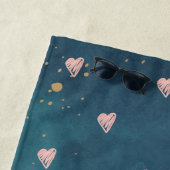 Cute Girly Pink Hearts Waterverf Paint Splash Strandlaken (In situ)