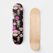 Cute Girly Pink Sock Monkeys Girls op Black Skateboard (Voorkant)