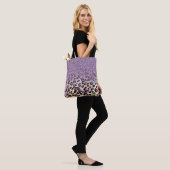 Cute girly trendy paarse faux glitter leopard tote bag (Op model)