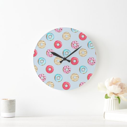 Cute Glazed Donut Pattern Light Blue Grote Klok (Huis)