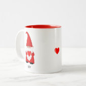 Cute Gnome in rood met hart Tweekleurige Koffiemok (Voorkant links)
