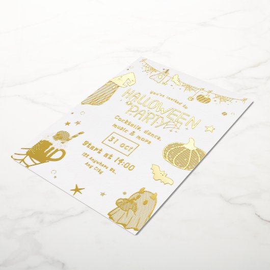 Cute Gold Spooky  Halloween Party Folie Uitnodiging (Gedraaid)