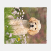 Cute Golden Retriever Dog Puppy in Flowers Fleece Deken (Voorkant (Horizontaal))