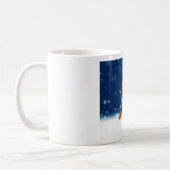 Cute Golden Retriever Dog Sitting in sneeuwtranen Koffiemok (Links)