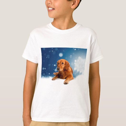 Cute Golden Retriever Dog Sitting in sneeuwtranen T-shirt (Voorkant)