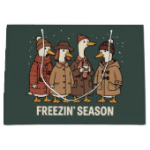 Cute Goose Freezin' Season Winter Cozy Fall Duck Groot Cadeauzakje (Voorkant)
