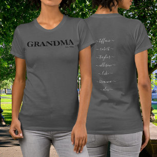 Cute Grandma met Kinder namen Jaar T-Shirt