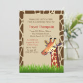 Cute Graphic Giraffe Birthday Party Invitation Kaart (Staand voorkant)