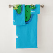 Cute Grappig green frog cartoon Illustration Bad Handdoek (Insitu)