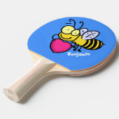 Cute grappige bijen met cartoon illustratie tafeltennisbatje (Voorkant Gekanteld)