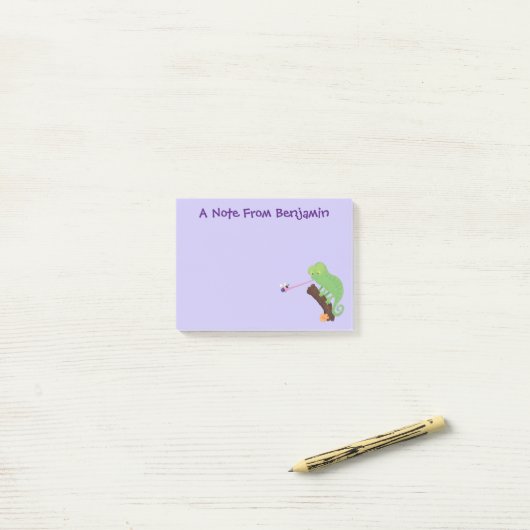 Cute grappige groene chameleon lizard cartoon post-it® notes (Op bureau)