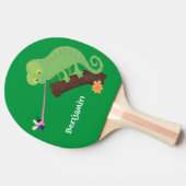 Cute grappige groene chameleon lizard cartoon tafeltennisbatje (Zijkant)