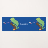 Cute grappige groene chameleon lizard cartoon yogamat (Achterkant (horizontaal))