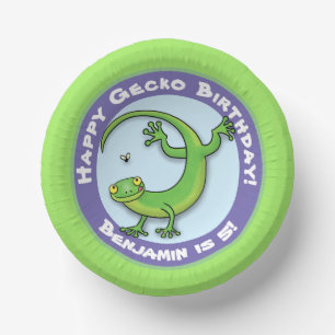 Cute grappige groene gecko cartoon papieren kommen
