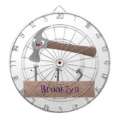 Cute, grappige hamer en nagels cartoon illustratie dartbord (Voorkant)