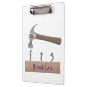Cute, grappige hamer en nagels cartoon illustratie klembord (Links)