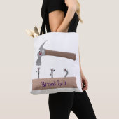 Cute, grappige hamer en nagels cartoon illustratie tote bag (Dichtbij)