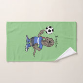 Cute grappige Komodo dragon die voetbal cartoon sp Bad Handdoek (Handdoek)