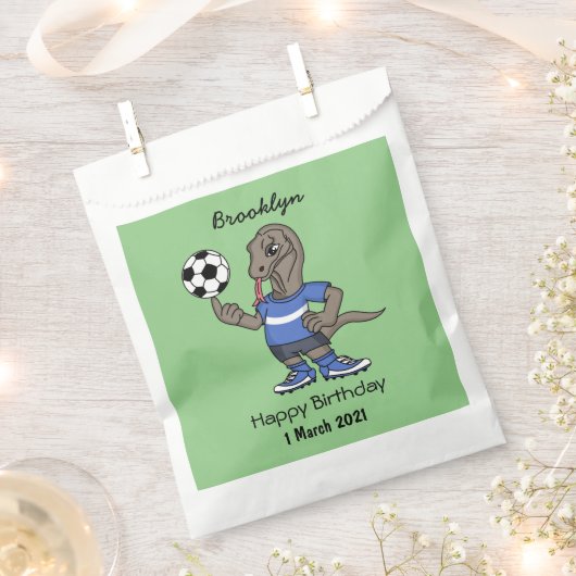 Cute grappige Komodo dragon die voetbal cartoon sp Bedankzakje (Geknipt)