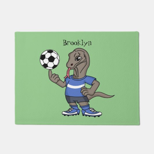 Cute grappige Komodo dragon die voetbal cartoon sp Deurmat (Voorkant)