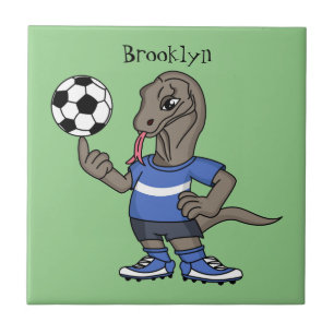 Cute grappige Komodo dragon die voetbal cartoon sp Tegeltje