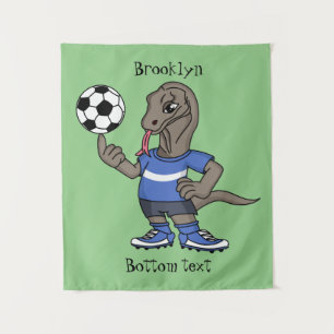 Cute grappige Komodo dragon die voetbal cartoon sp Wandkleed