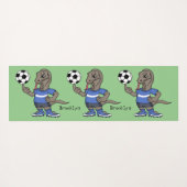 Cute grappige Komodo dragon die voetbal cartoon sp Yogamat (Achterkant (horizontaal))