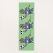 Cute grappige Komodo dragon die voetbal cartoon sp Yogamat (Achterkant)