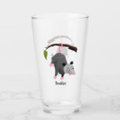 Cute grappige opossum aan de cartoon van de tak glas (Voorkant)