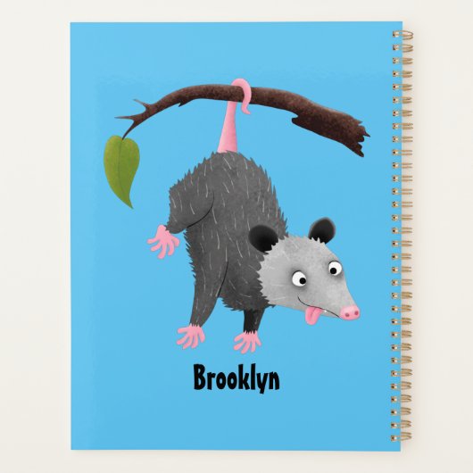 Cute grappige opossum aan de cartoon van de tak planner (Achterkant)