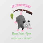 Cute grappige opossum aan de cartoon van de tak raamsticker (Vel)