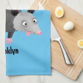 Cute grappige opossum aan de cartoon van de tak theedoek (Quarter Fold)