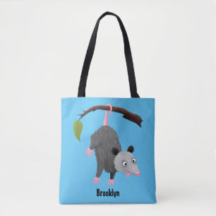 Cute grappige opossum aan de cartoon van de tak tote bag