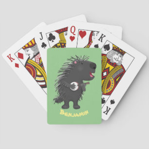 Cute grappige porcupine die banjo-cartoon speelt pokerkaarten