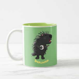 Cute grappige porcupine die banjo-cartoon speelt tweekleurige koffiemok
