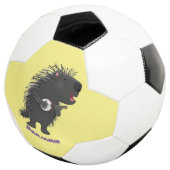 Cute grappige porcupine die banjo-cartoon speelt voetbal (Drie kwart)