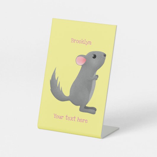 Cute gray chinchilla cartoon illustratie reclamebord met voetstuk (Voorkant)
