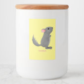 Cute gray chinchilla cartoon illustratie voedselcontainer etiket (Voorkant)