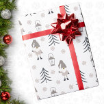 Cute Gray Kerstgnomen Cadeaupapier<br><div class="desc">Geniet van het kutgrijze kerstcadeaupapier.</div>